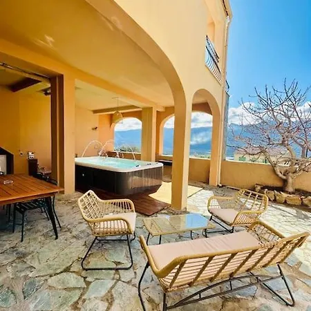 Authentique Appartement Vue Montagnes Avec Grand Patio Et Jacuzzi Chauffe Santa-Reparata-di-Balagna Exterior photo