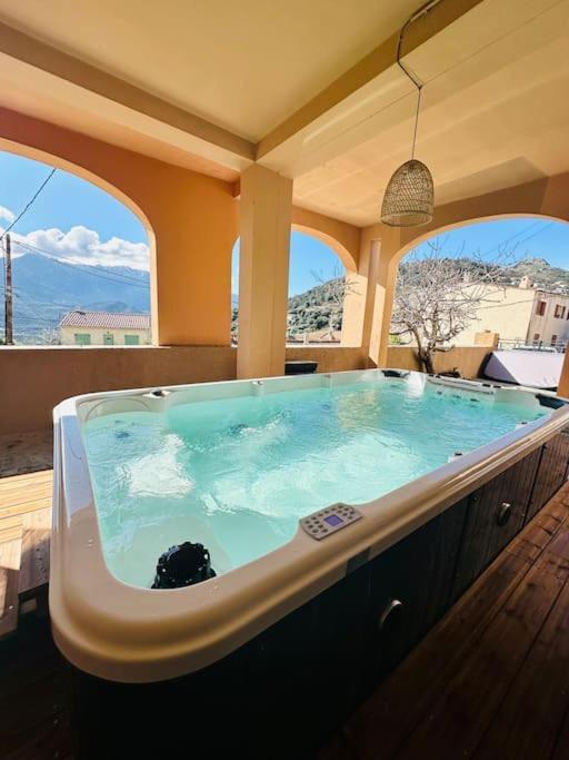 Authentique Vue Montagnes Avec Grand Patio Et Jacuzzi Chauffe * Santa-Reparata-di-Balagna
