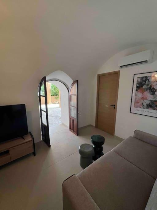 Authentique Vue Montagnes Avec Grand Patio Et Jacuzzi Chauffe Santa-Reparata-di-Balagna